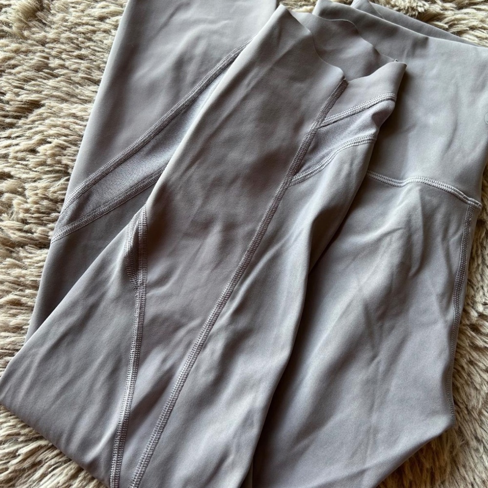 NEW Lululemon Wunder Under Crop High-Rise *Roll Down Scallop Full-On Luxtreme 23 - Picture 8 of 8
